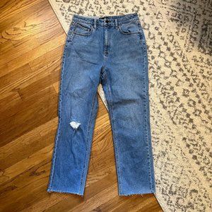 VOLCOM Stoned Straight Jeans 29/8 medium wash denim, raw hem, ankle length